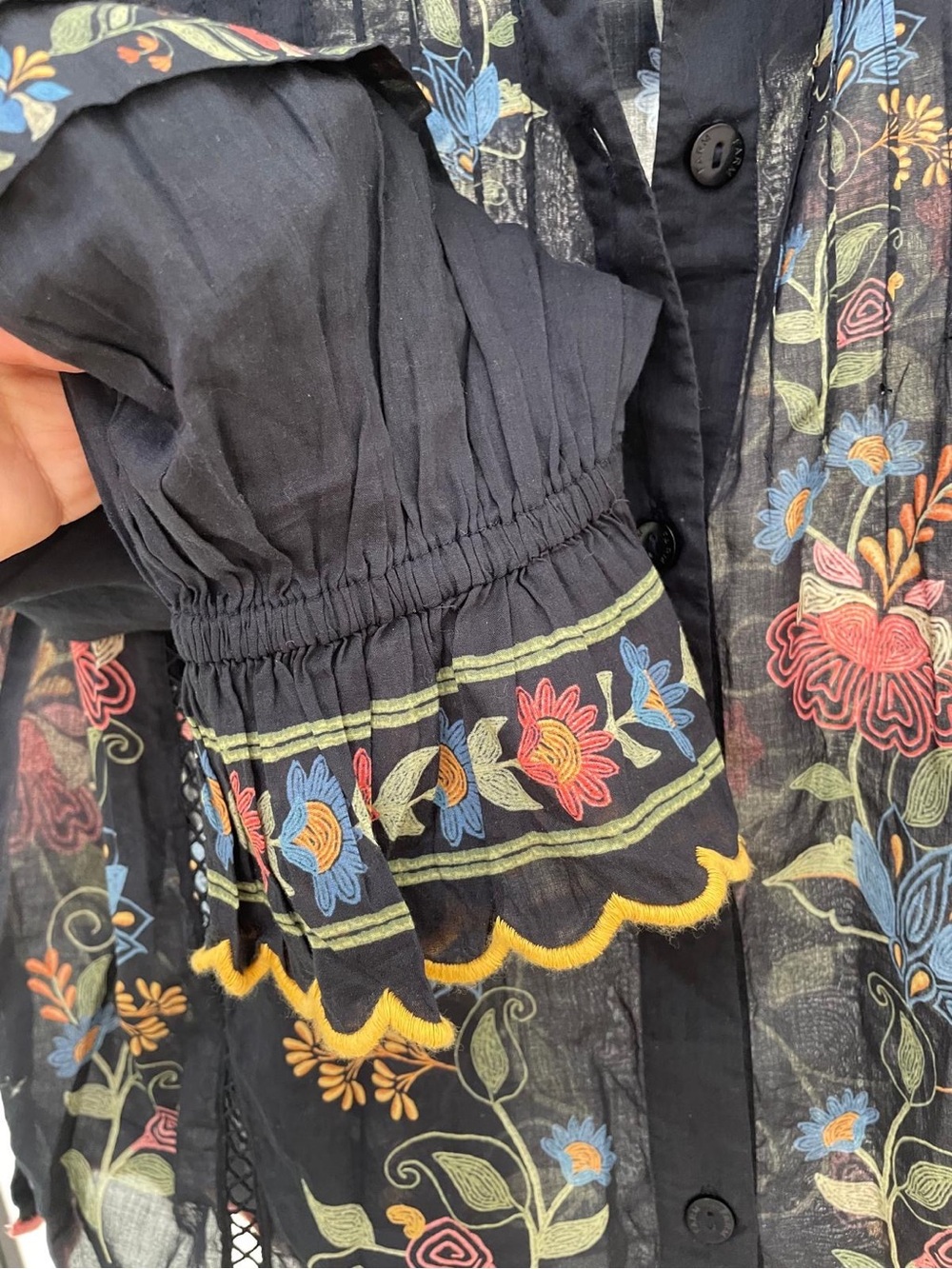 Farm Rio 🍁Embroidered Black Floral Button-Down Blouse - Women's - Picture 4 of 8
